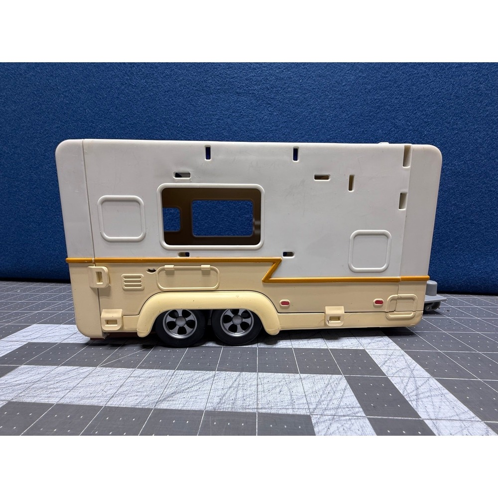 Bluey Camper Ultimate Caravan Adventure Playset Only Trailer RV Camping - Picture 2 of 10